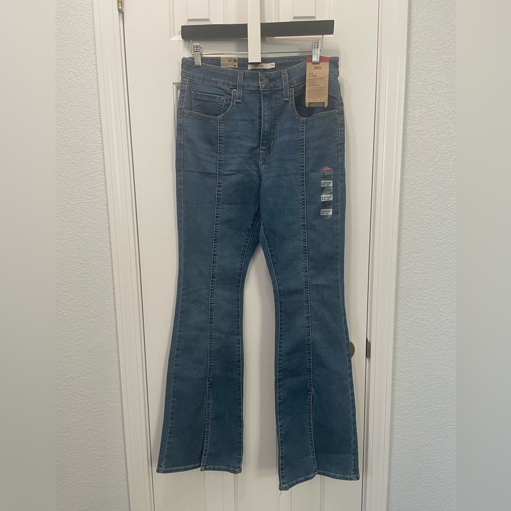 Levi's High Rise Flare Jeans